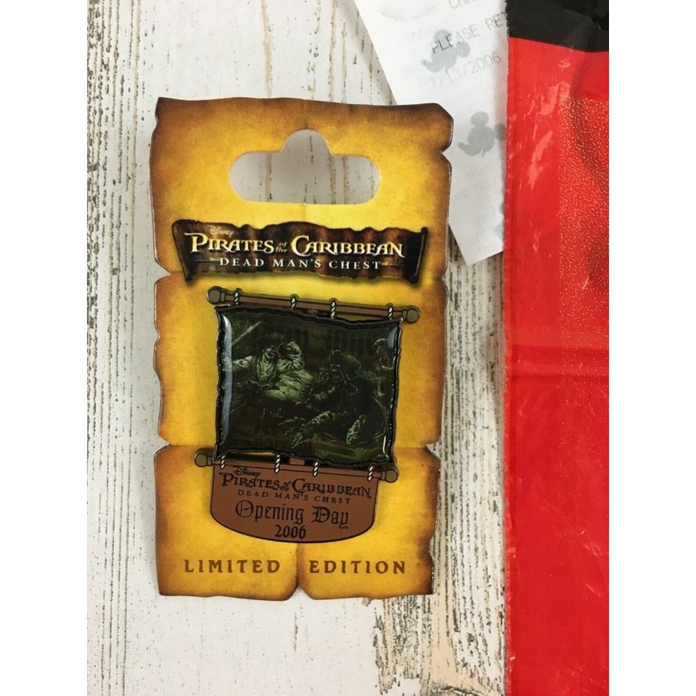 WDW Disney PIRATES OF THE CARIBBEAN Dead Mans Chest Opening Day Pin LE NWT 47660